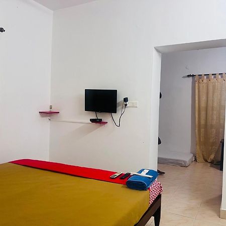Hotel Sunday - Townhouse Club Airport Trivandrum Thiruvananthapuram Eksteriør bilde