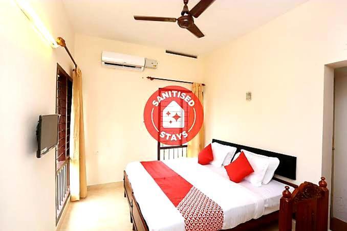 Hotel Sunday - Townhouse Club Airport Trivandrum Thiruvananthapuram Eksteriør bilde