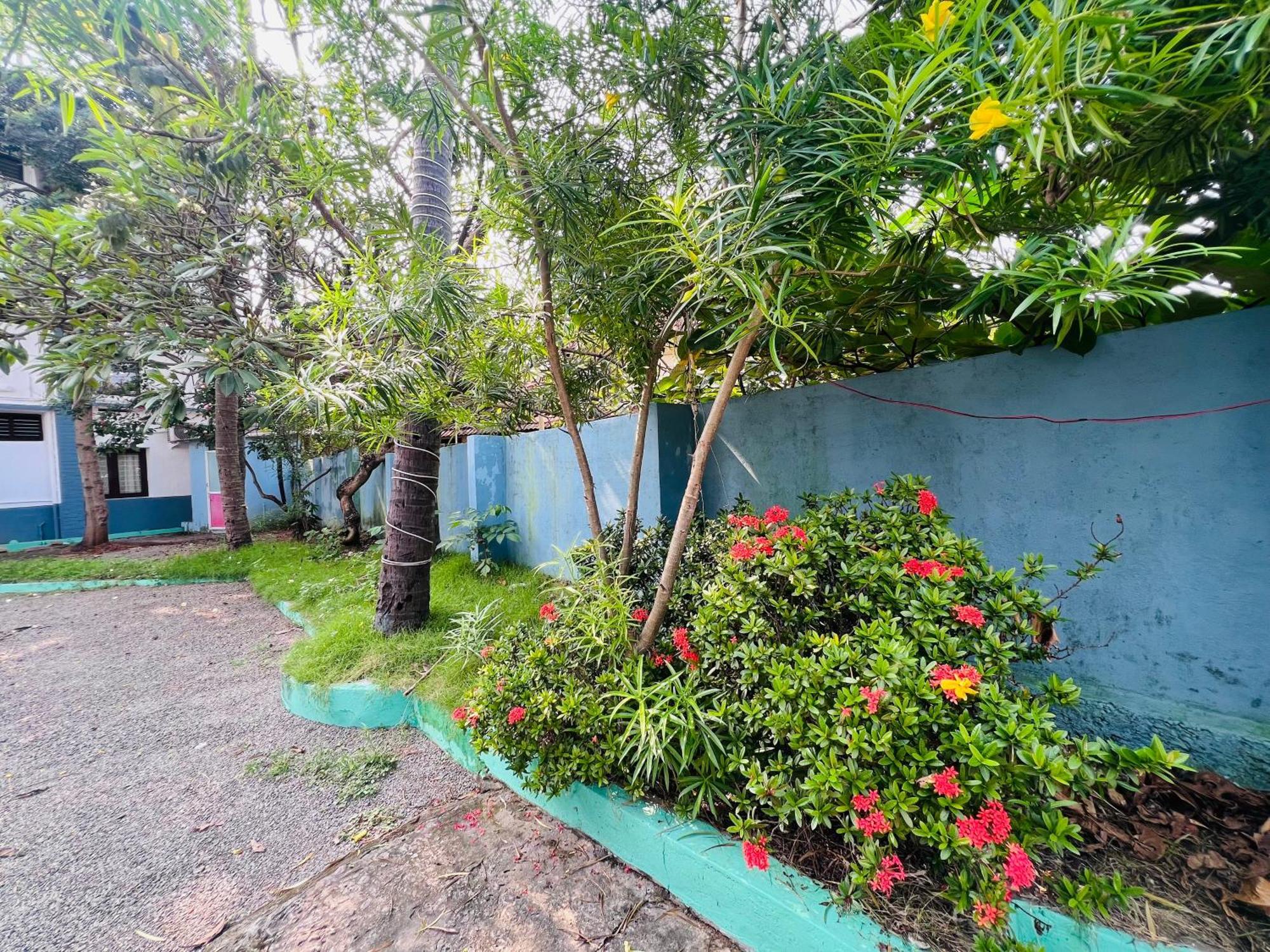 Hotel Sunday - Townhouse Club Airport Trivandrum Thiruvananthapuram Eksteriør bilde