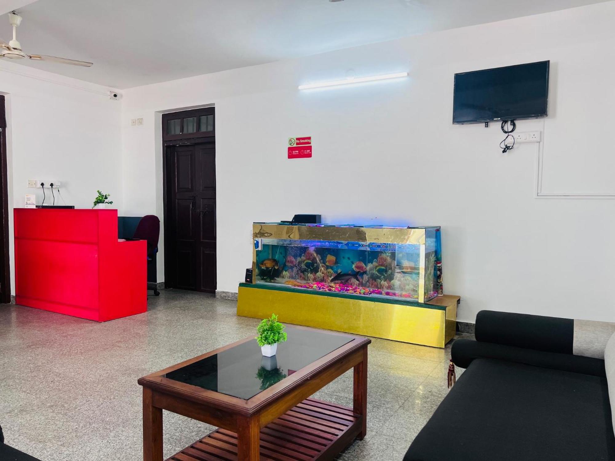 Hotel Sunday - Townhouse Club Airport Trivandrum Thiruvananthapuram Eksteriør bilde