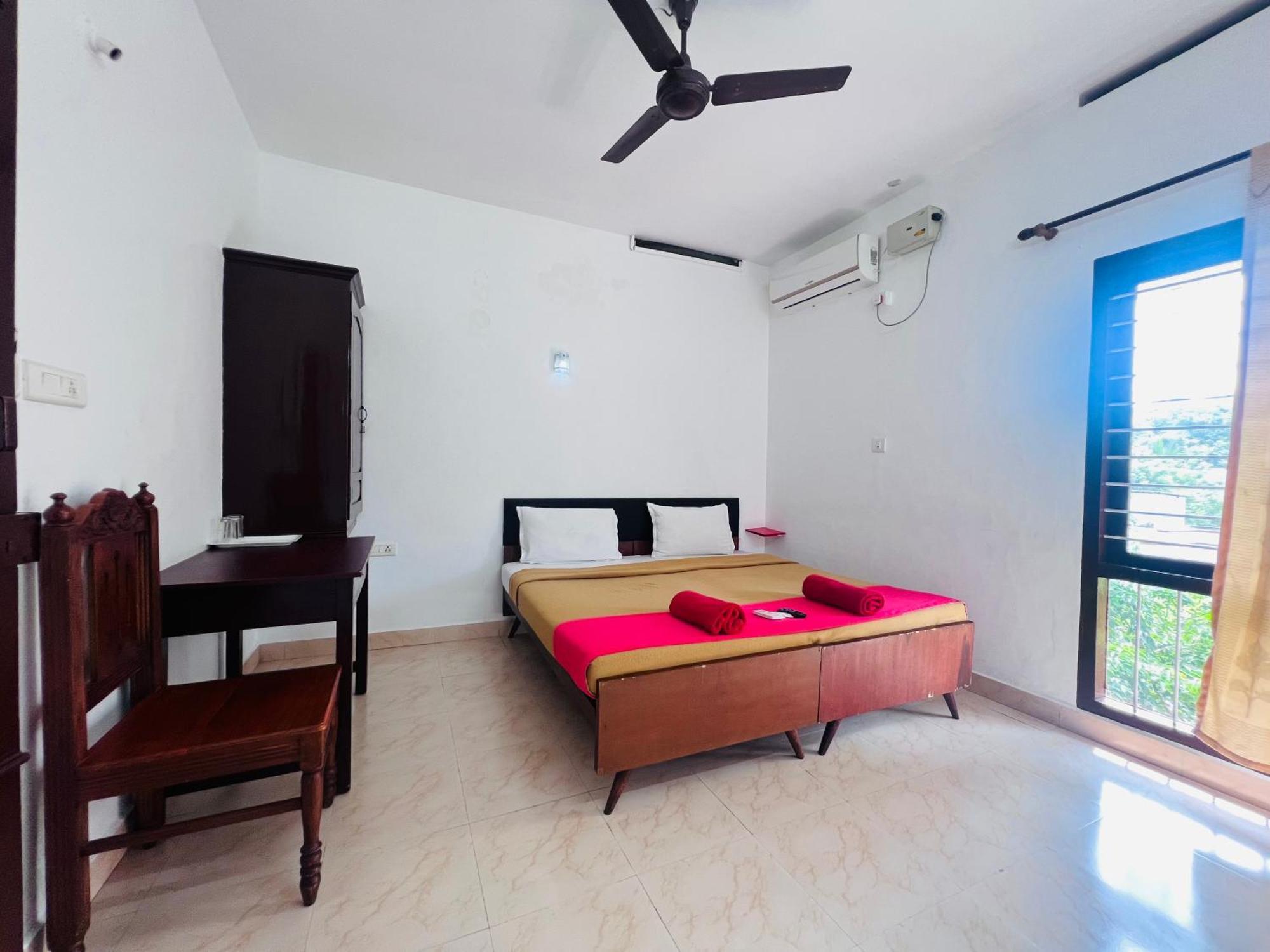 Hotel Sunday - Townhouse Club Airport Trivandrum Thiruvananthapuram Eksteriør bilde